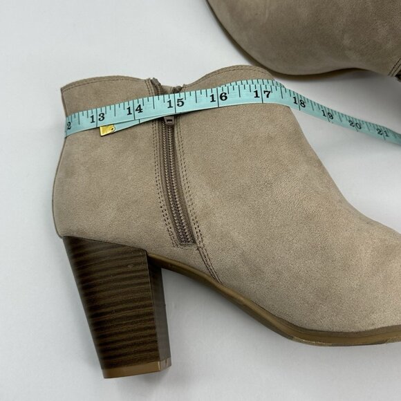 Old Navy Womens Taupe Beige Faux Suede Side Zip Heeled Ankle Bootie US 10 - Picture 13 of 14